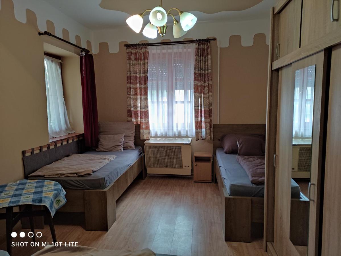 Rákóczi Vendégház Poroszló Kültér fotó