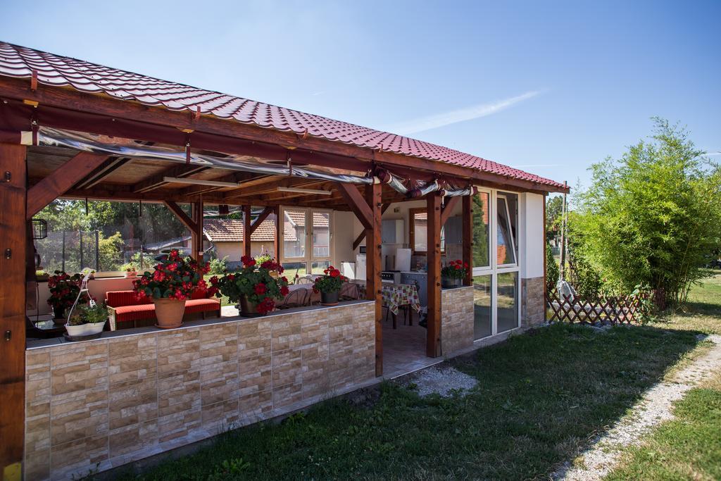 Rákóczi Vendégház Poroszló Kültér fotó